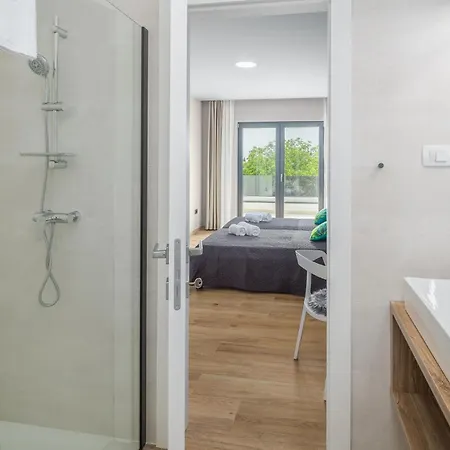 Prázdninový dům 4 Bedroom Beautiful In Banjole