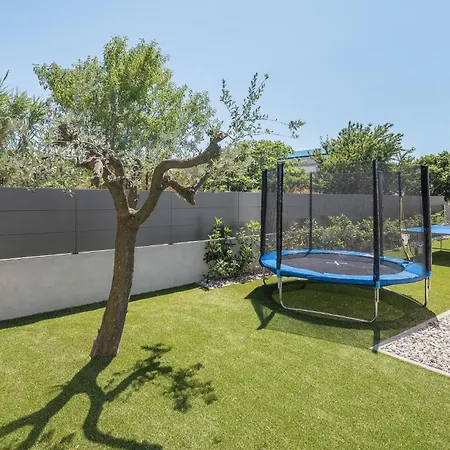 4 Bedroom Beautiful In